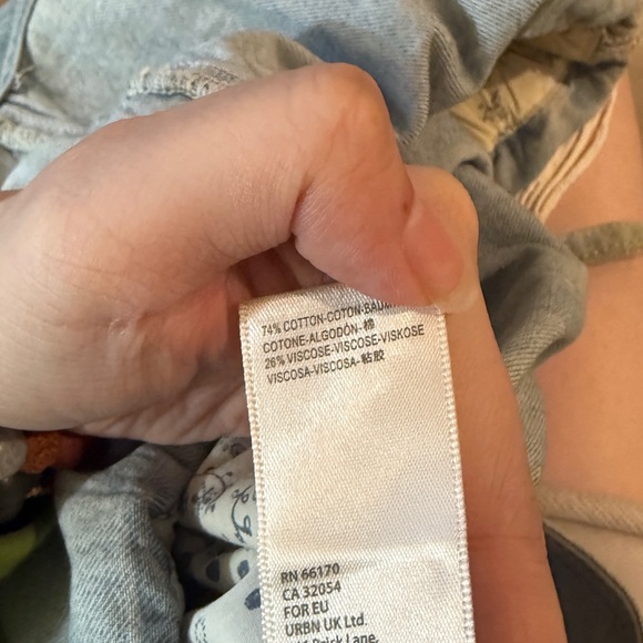 free people we are free alora Women's Light Blue Denim Jumpsuit size large - Picture 12 of 12